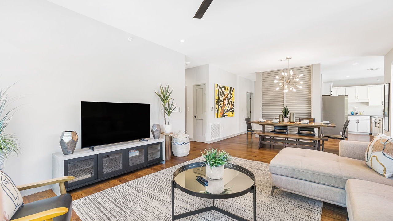 Photo of Livingroom in Historic Montford