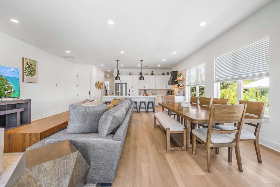 Photo of Livingroom in Long Bay Estates
