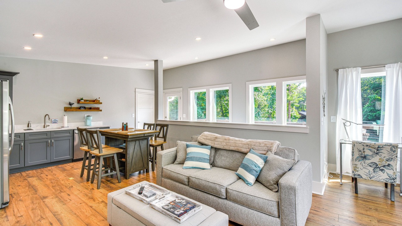 Photo of Livingroom in Reed Creek