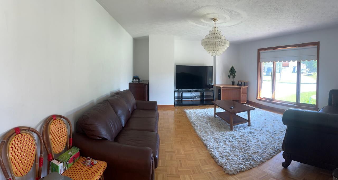 Photo of Livingroom in Chatsworth