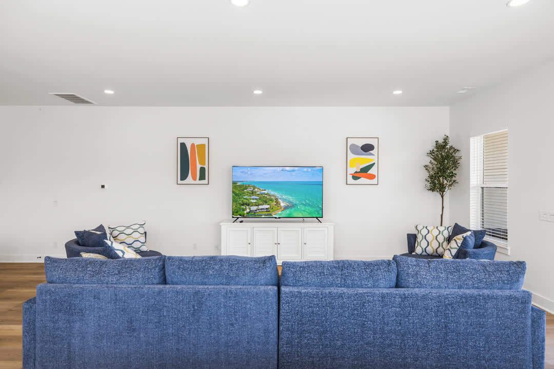 Photo of Livingroom in Long Bay Estates