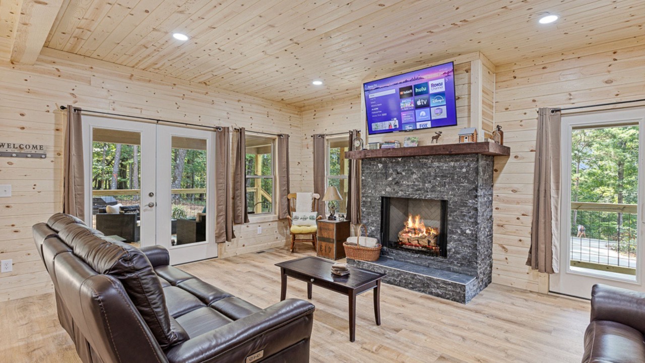 Photo of Livingroom in Cleveland