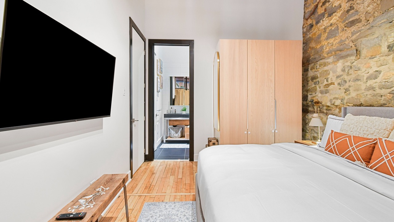 Photo of Bedroom in Old Montreal