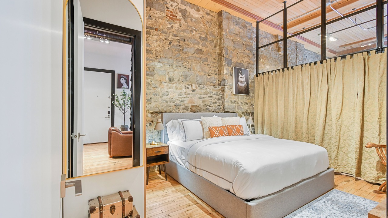 Photo of Bedroom in Old Montreal