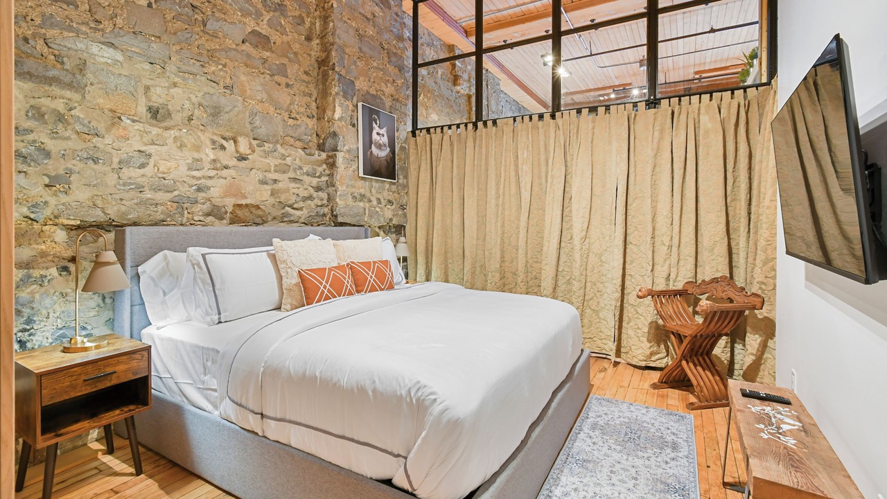 Photo of Bedroom in Old Montreal
