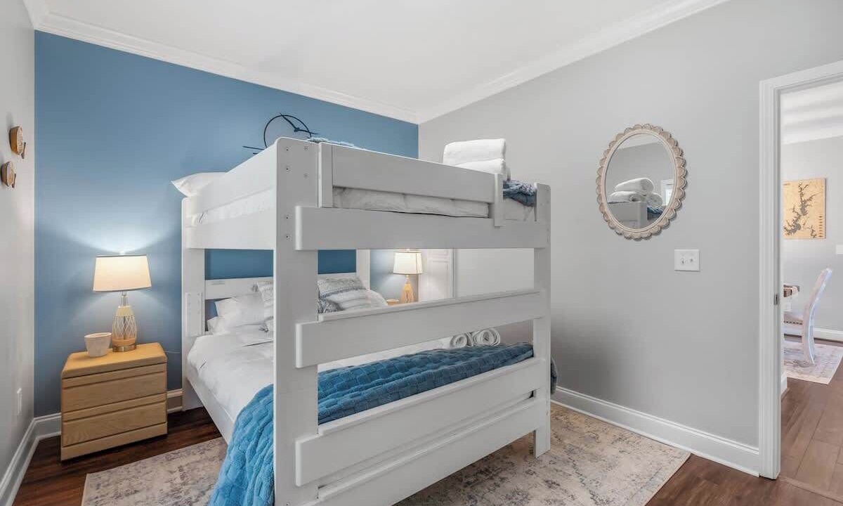 Photo of Bedroom in Six Mile