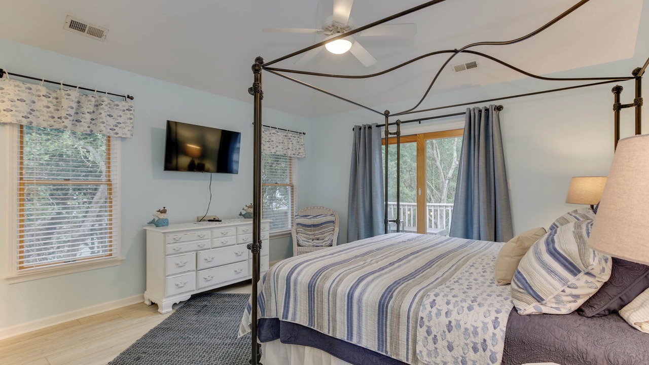 Photo of Bedroom in Southern Shores