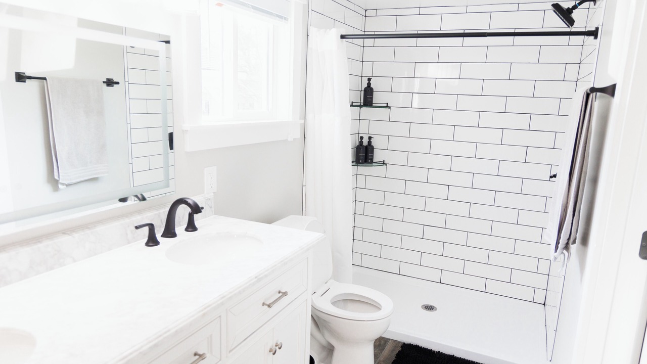 Photo of Bathroom in Hartwell