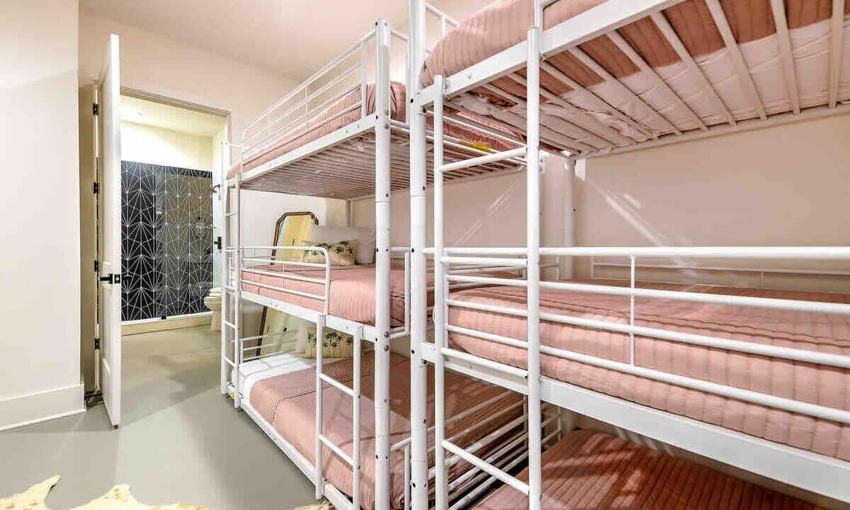 Photo of Bedroom in North Capitol