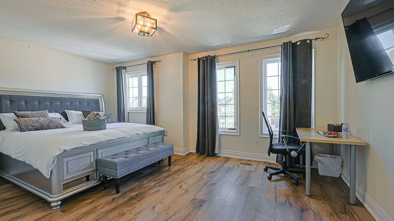 Photo of Bedroom in Richmond Hill