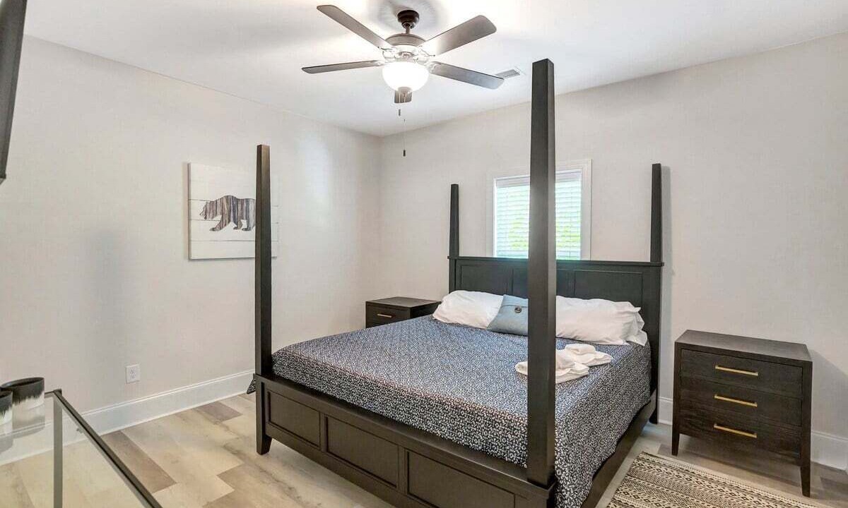 Photo of Bedroom in Salem