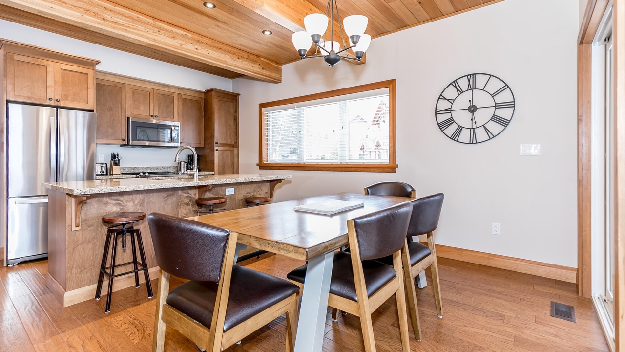 Photo of Livingroom in Muskoka Lakes
