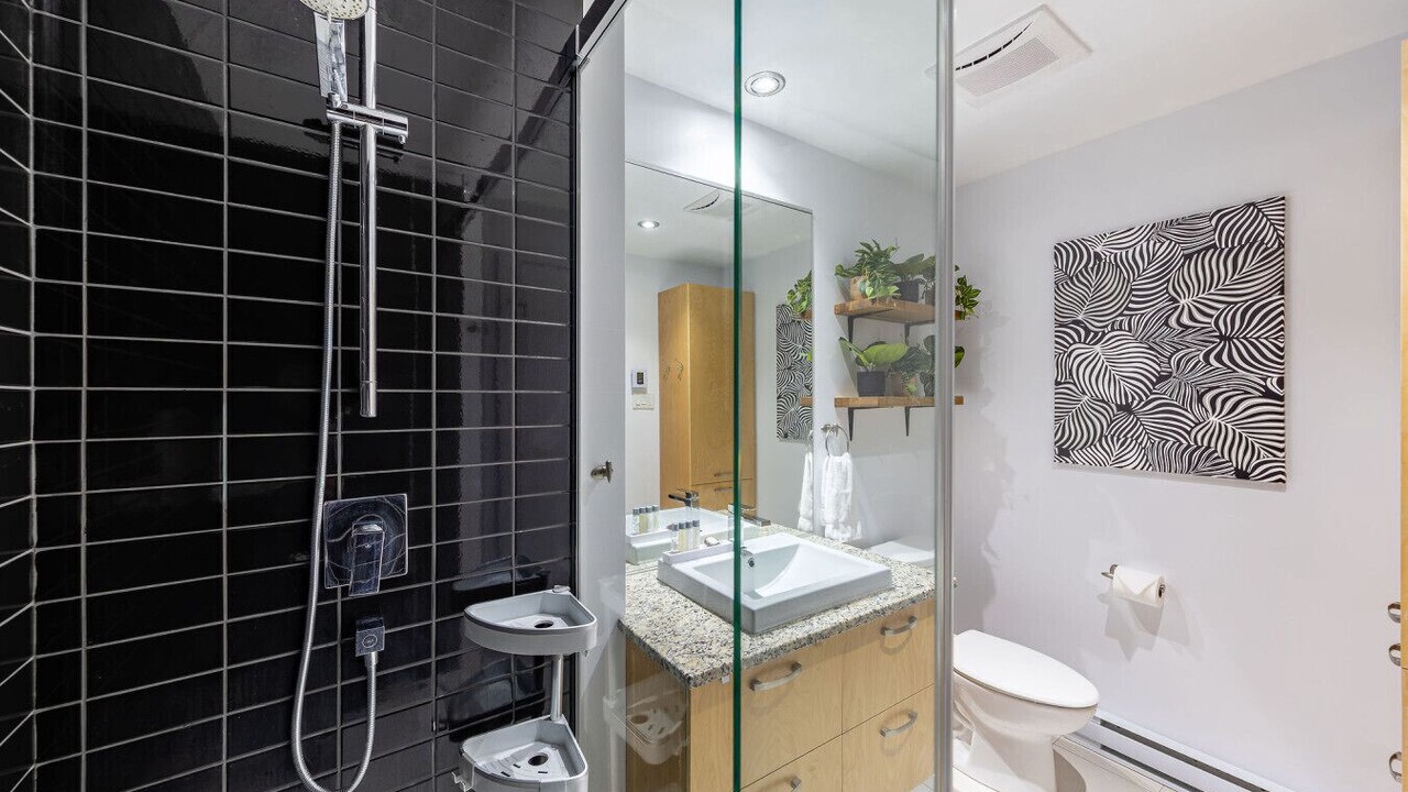 Photo of Bathroom in Vieux-Quebec-Cap-Blanc-colline Parlementaire