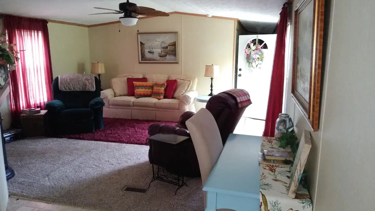Photo of Livingroom in Cape Carteret