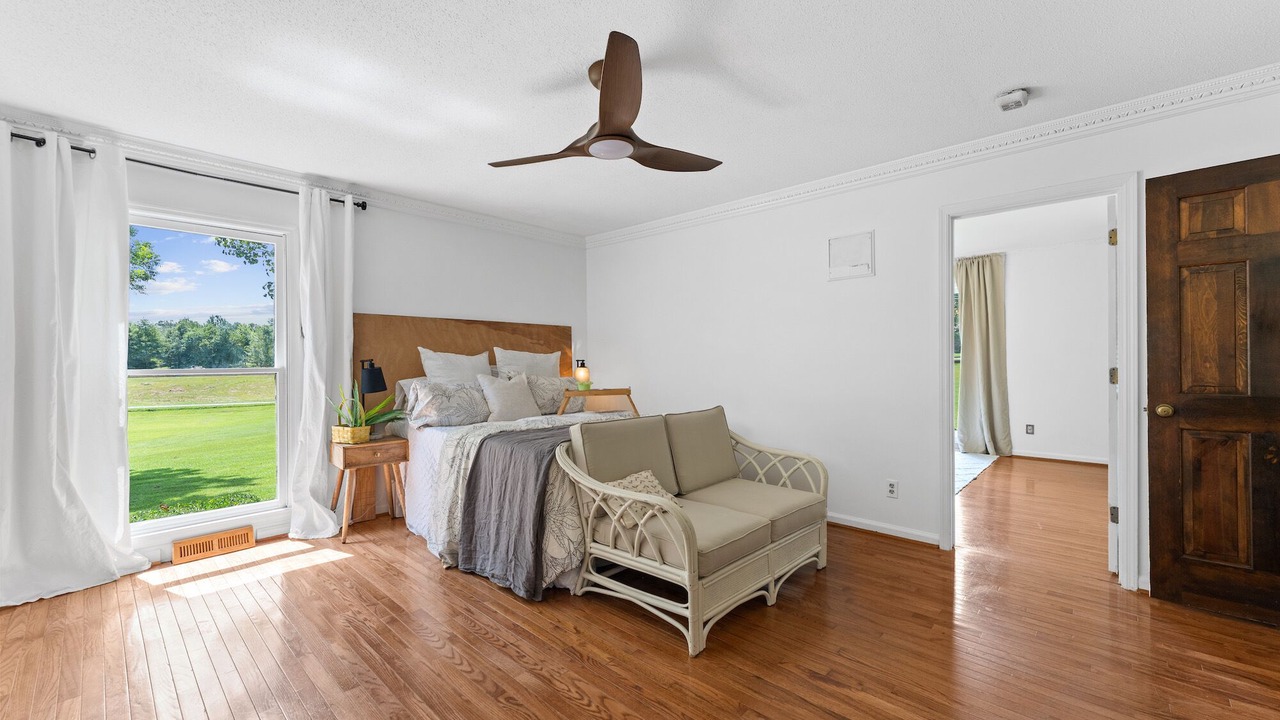 Photo of Bedroom in Abbeville