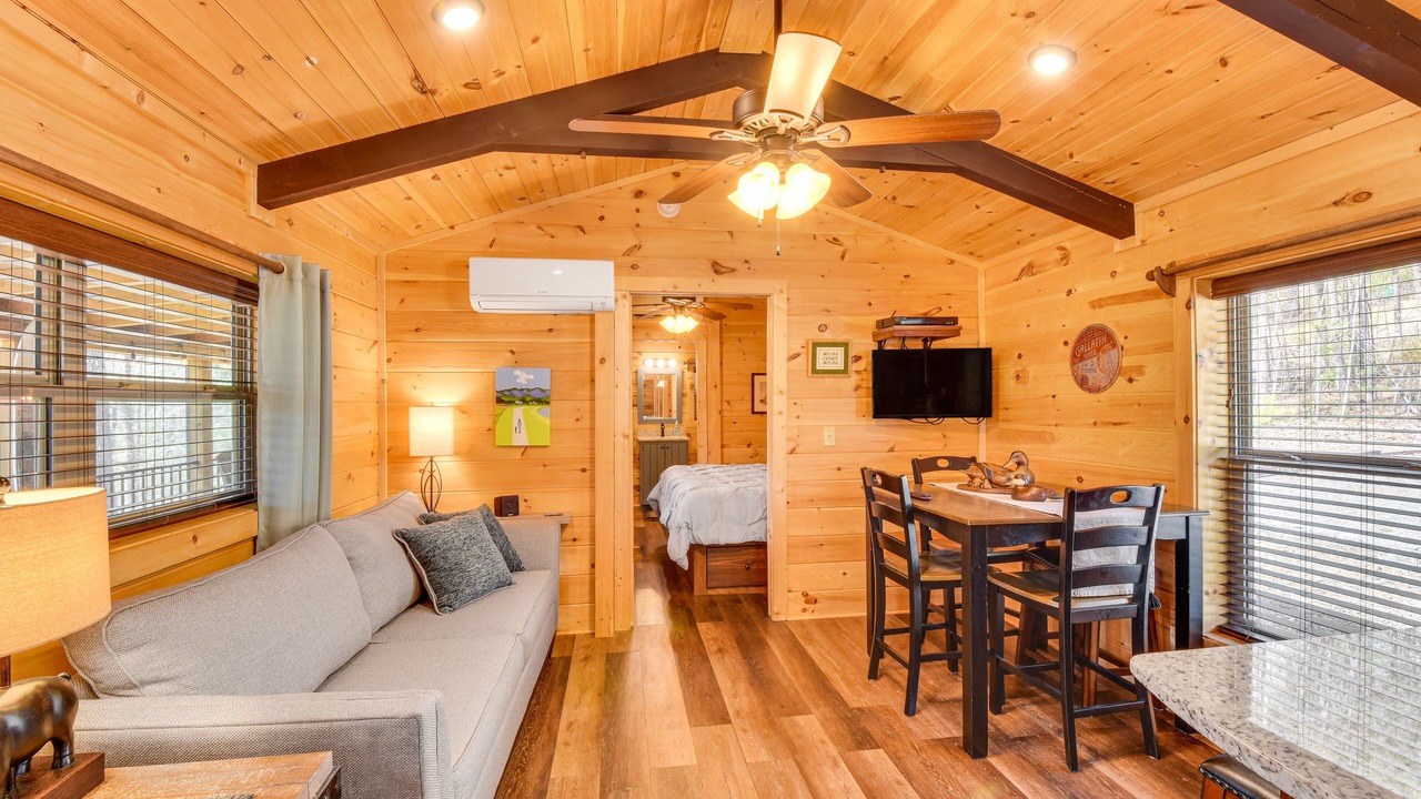 Photo of Livingroom in Seneca