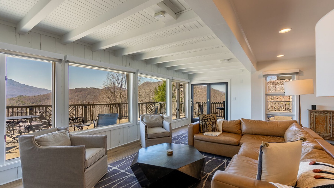 Photo of Livingroom in Boone