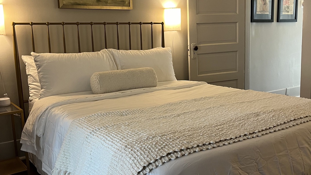 Photo of Bedroom in Cooper-Young Historic District