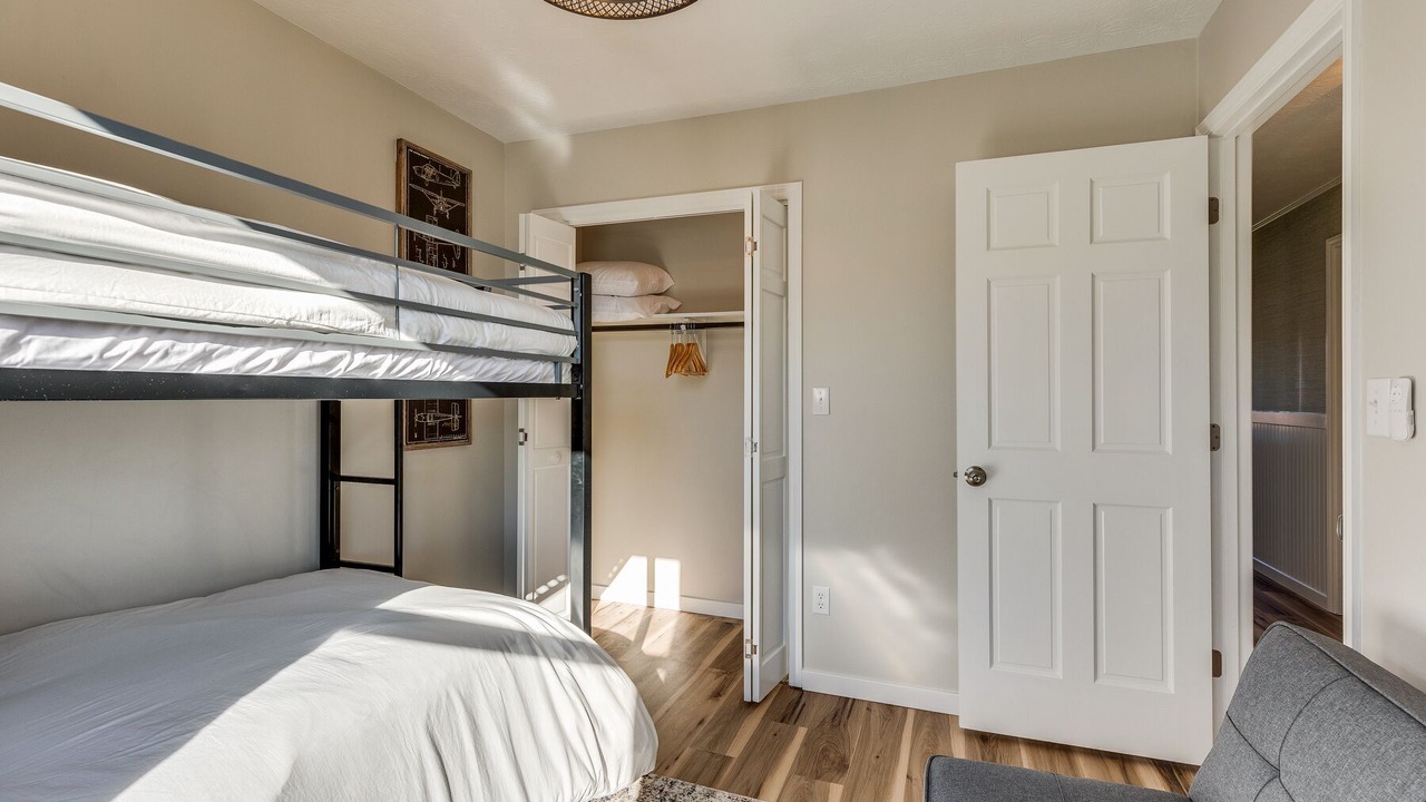 Photo of Bedroom in Elizabethton