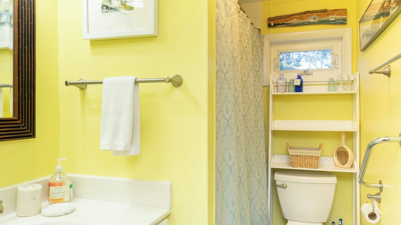 Photo of Bathroom in Ocracoke