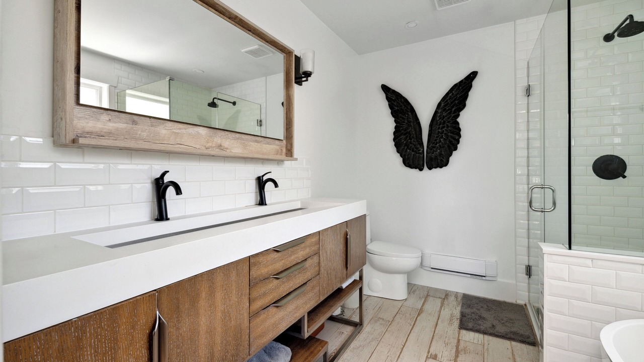 Photo of Bathroom in Canyon Heights