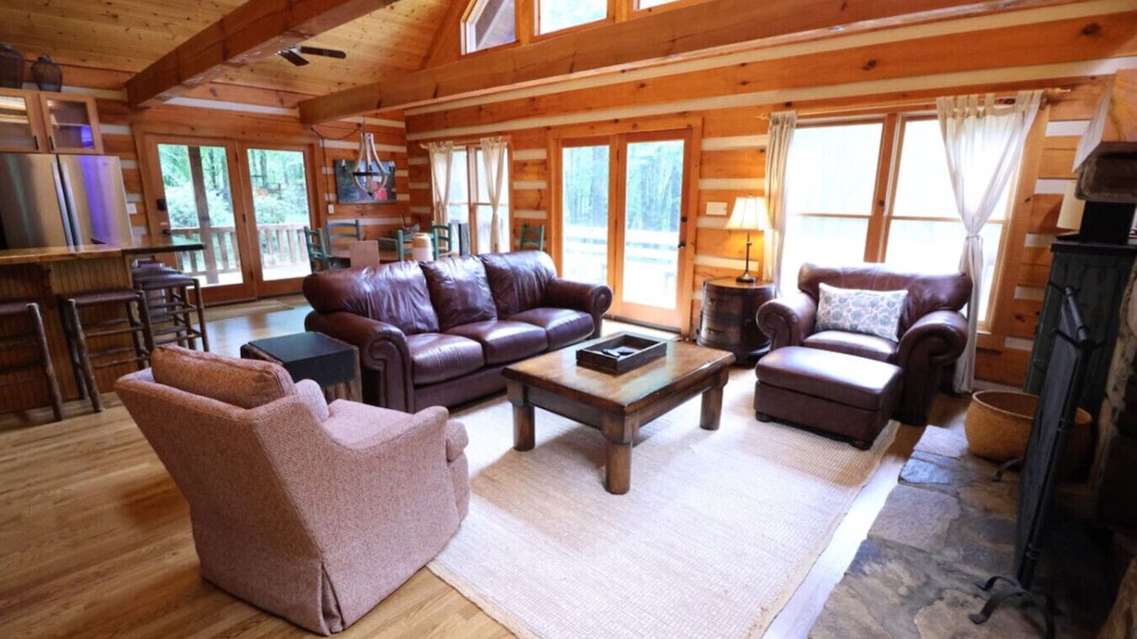 Photo of Livingroom in Cherokee