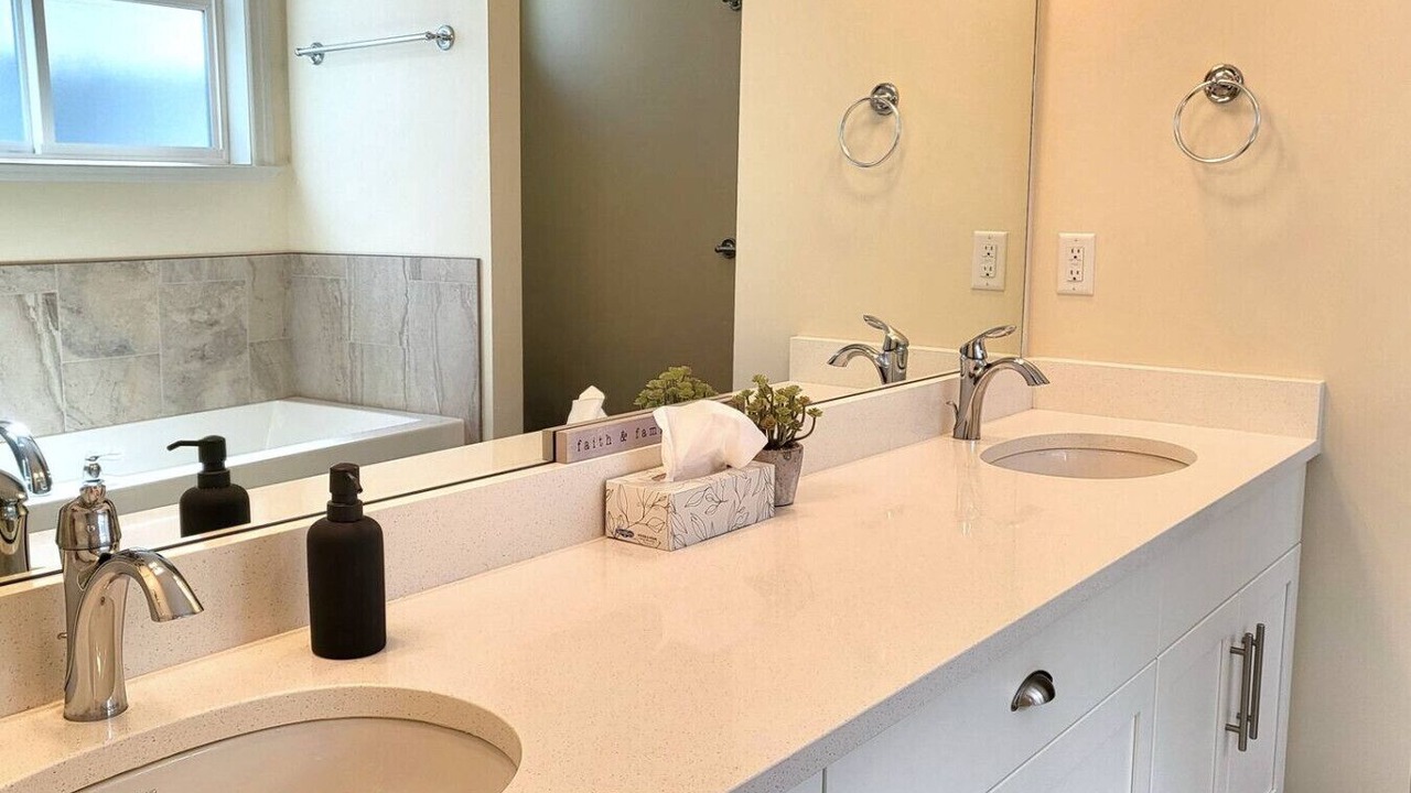 Photo of Bathroom in Osoyoos