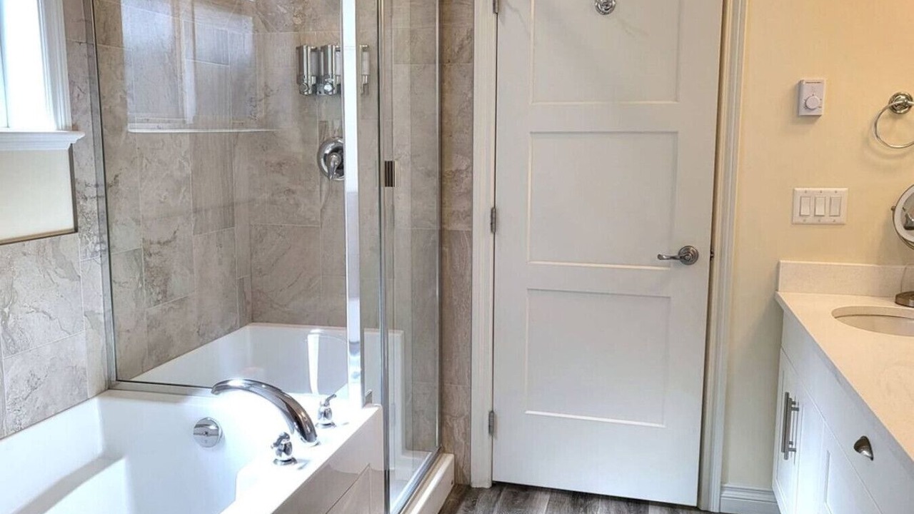 Photo of Bathroom in Osoyoos