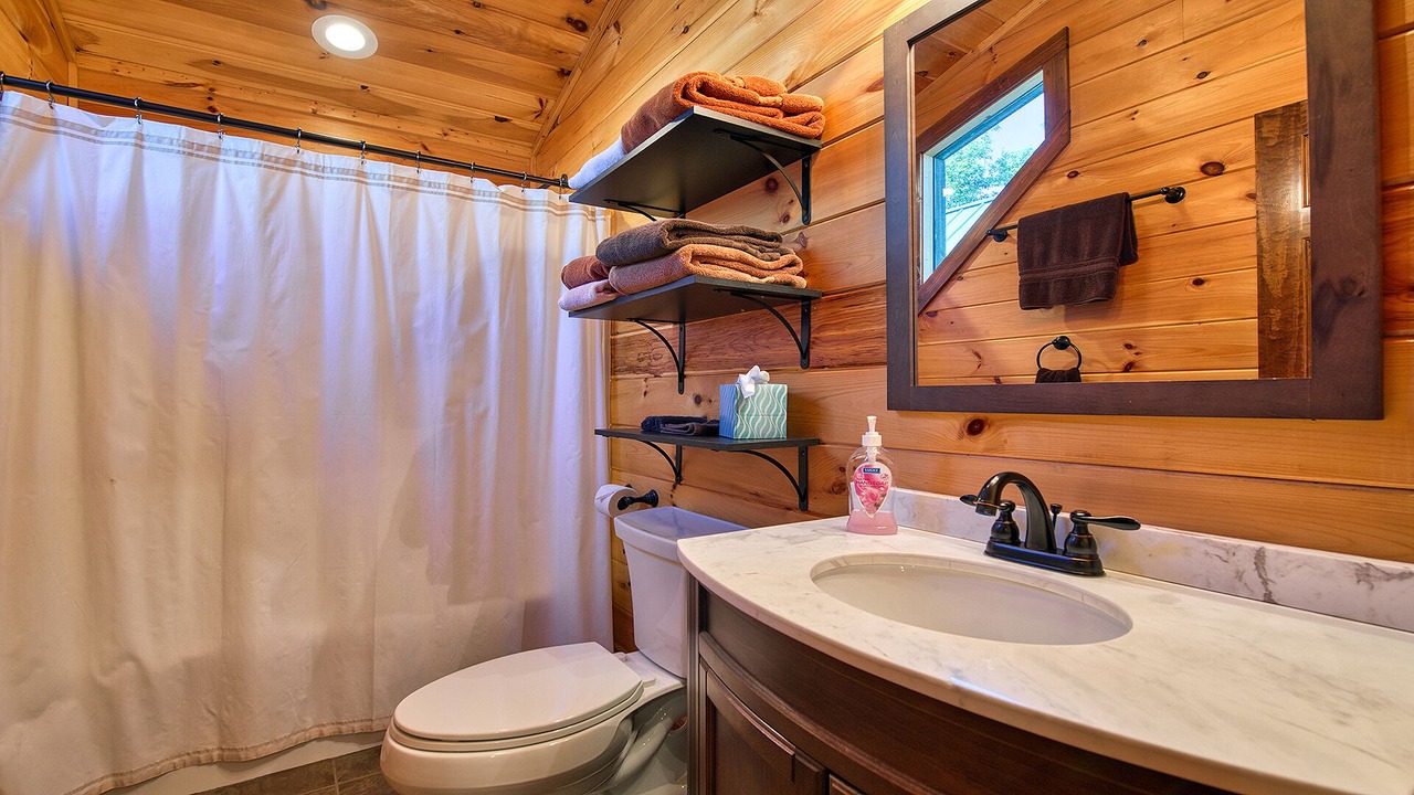 Photo of Bathroom in Cherokee