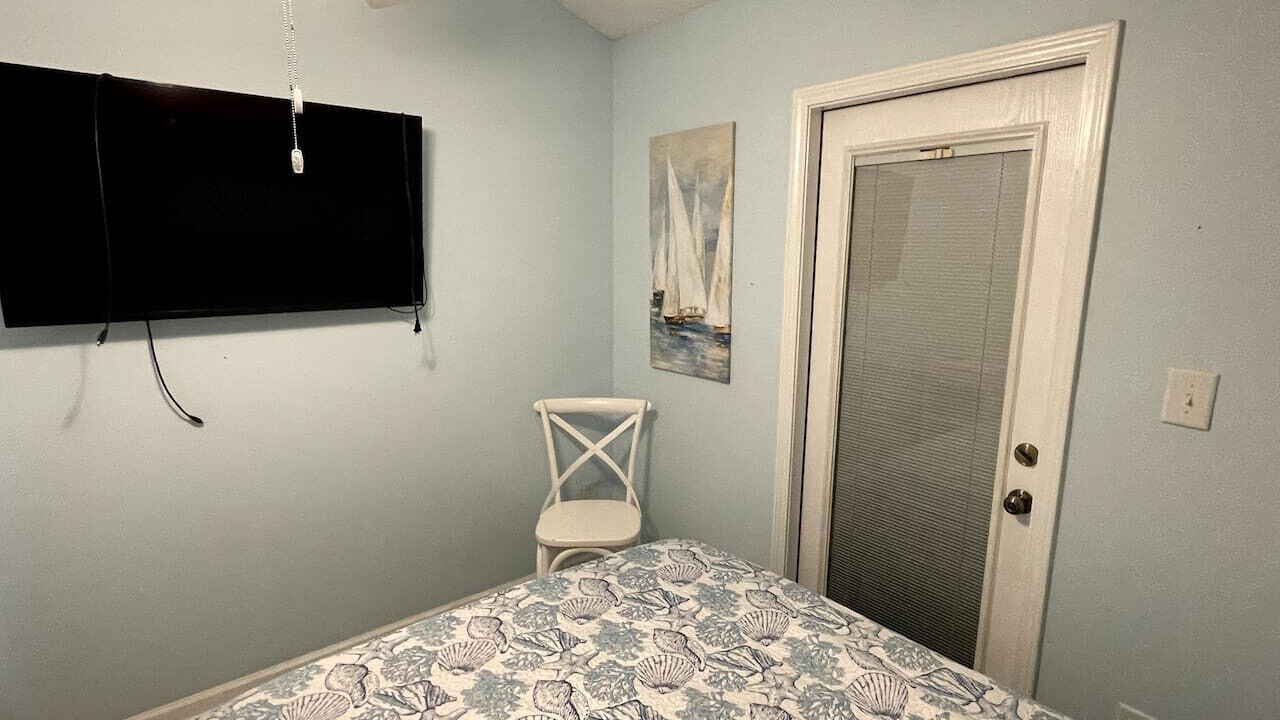 Photo of Bedroom in Surfside Beach