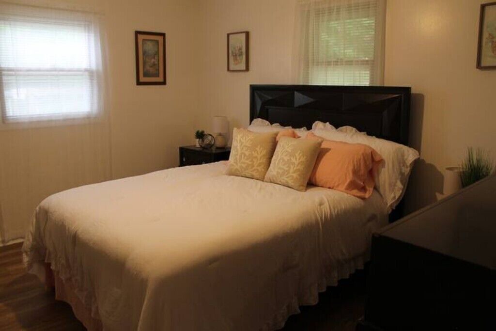 Photo of Bedroom in Town of New Haven