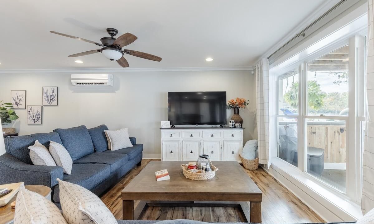 Photo of Livingroom in Lake Secession