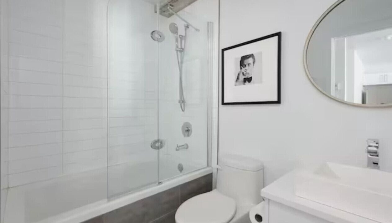 Photo of Bathroom in Quartier des Spectacles