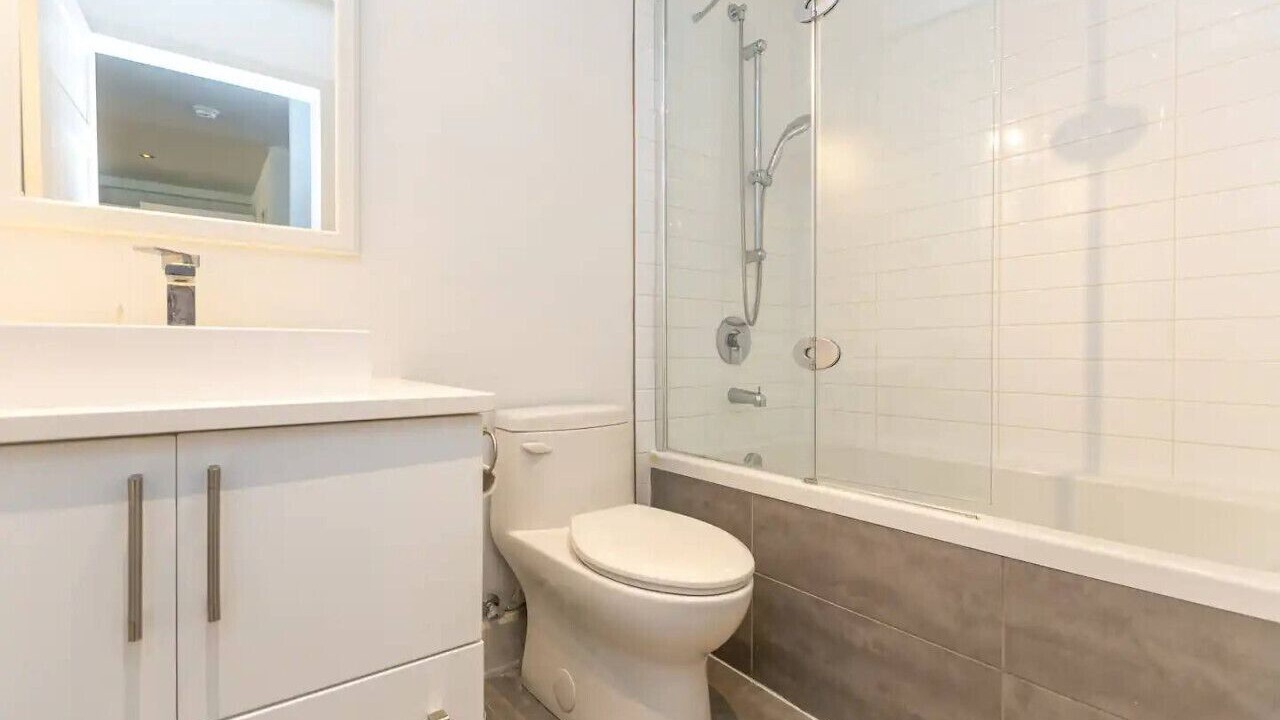 Photo of Bathroom in Quartier des Spectacles
