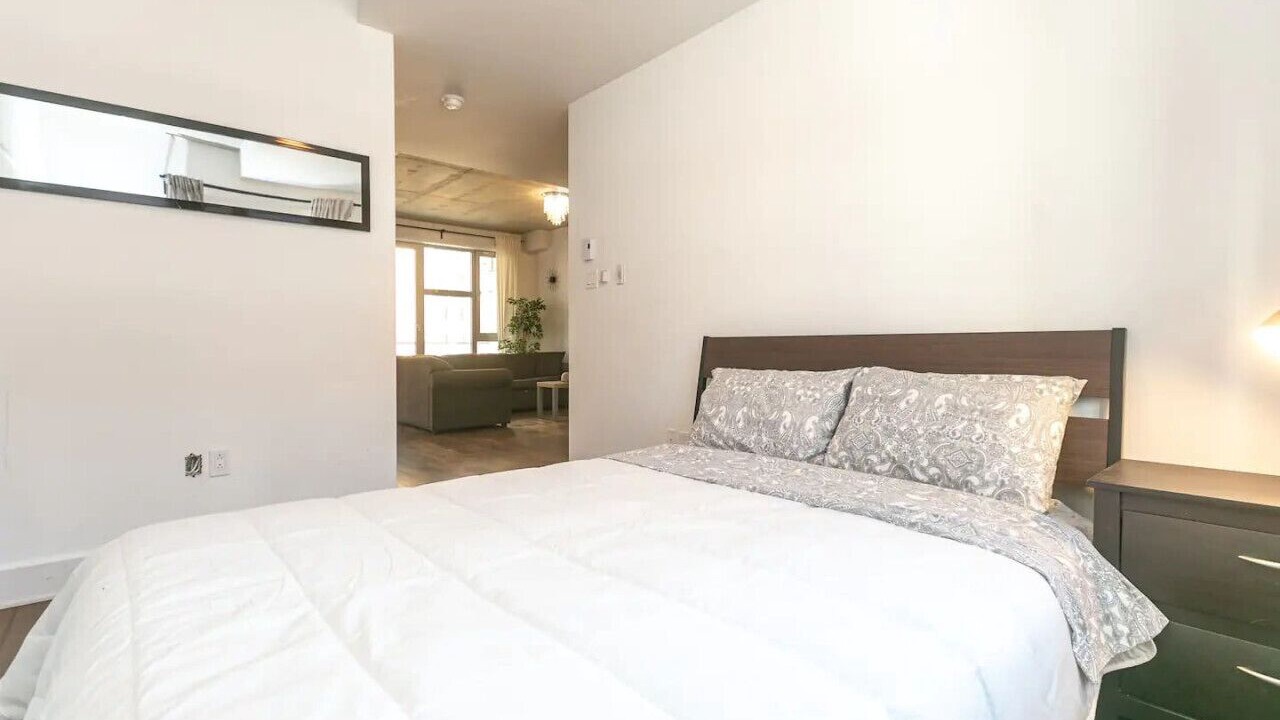 Photo of Bedroom in Quartier des Spectacles