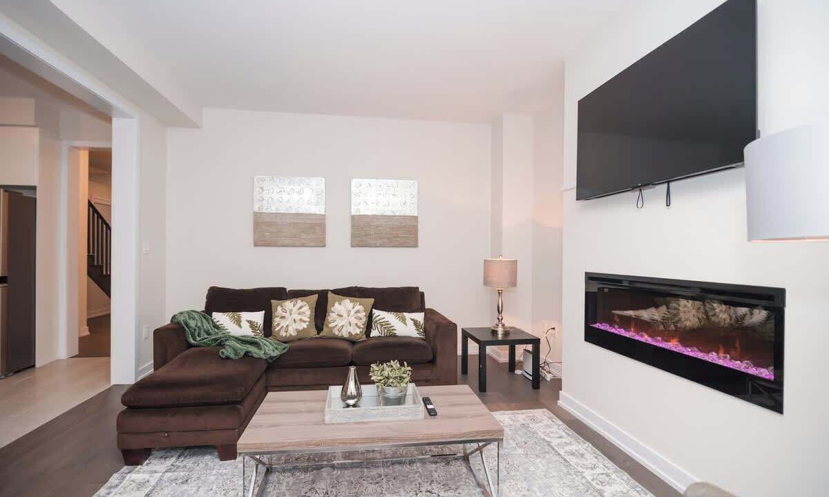 Photo of Livingroom in Thorold