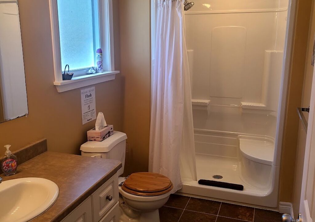 Photo of Bathroom in Point Clark