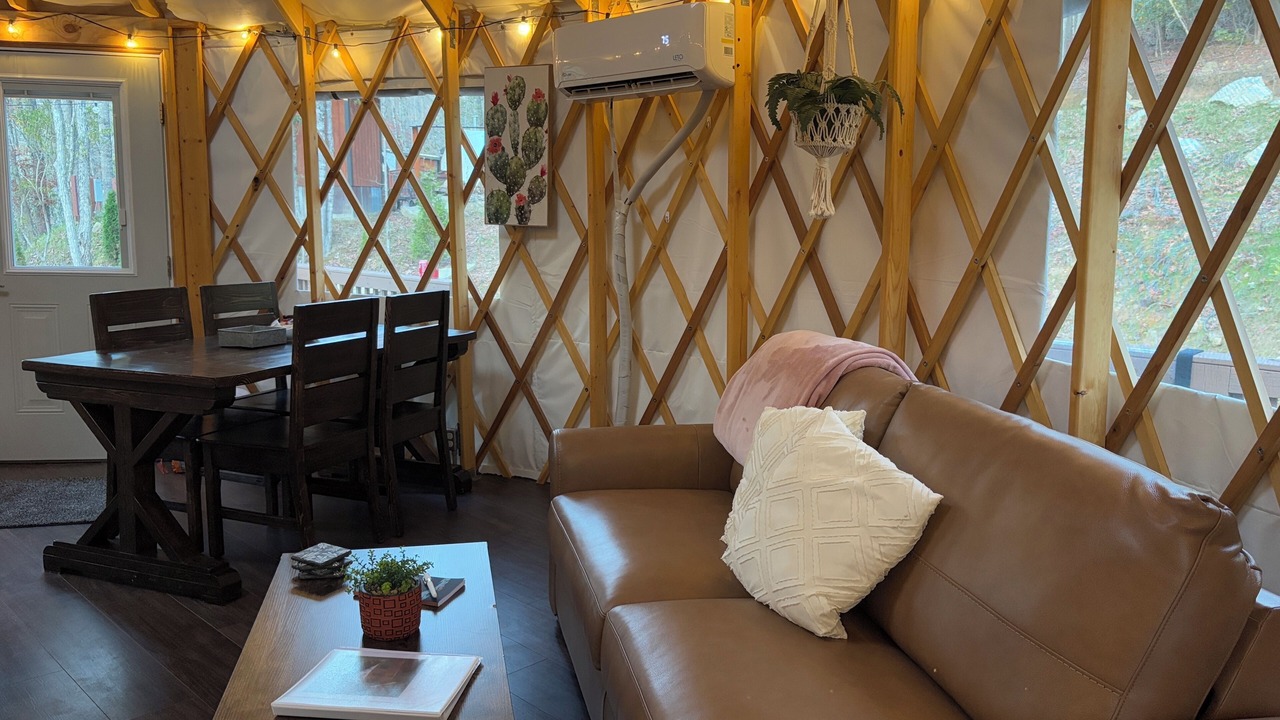 Photo of Livingroom in Topton