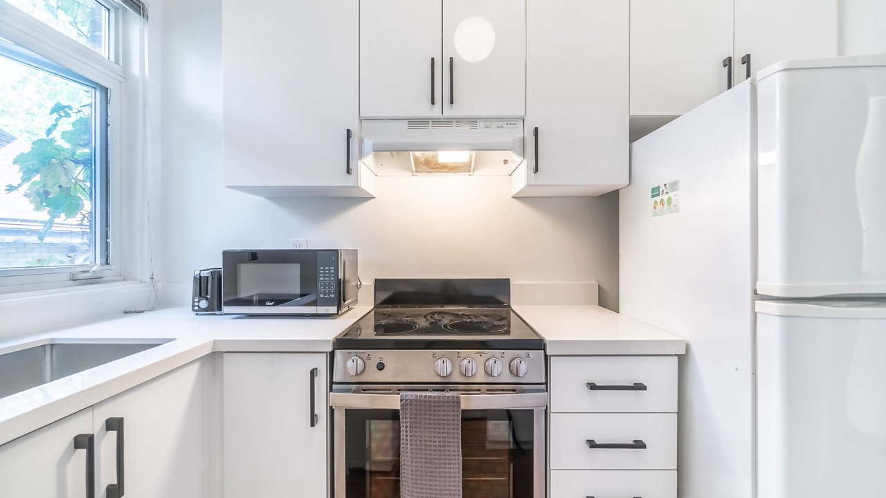 Photo of Kitchen in High Park-Swansea