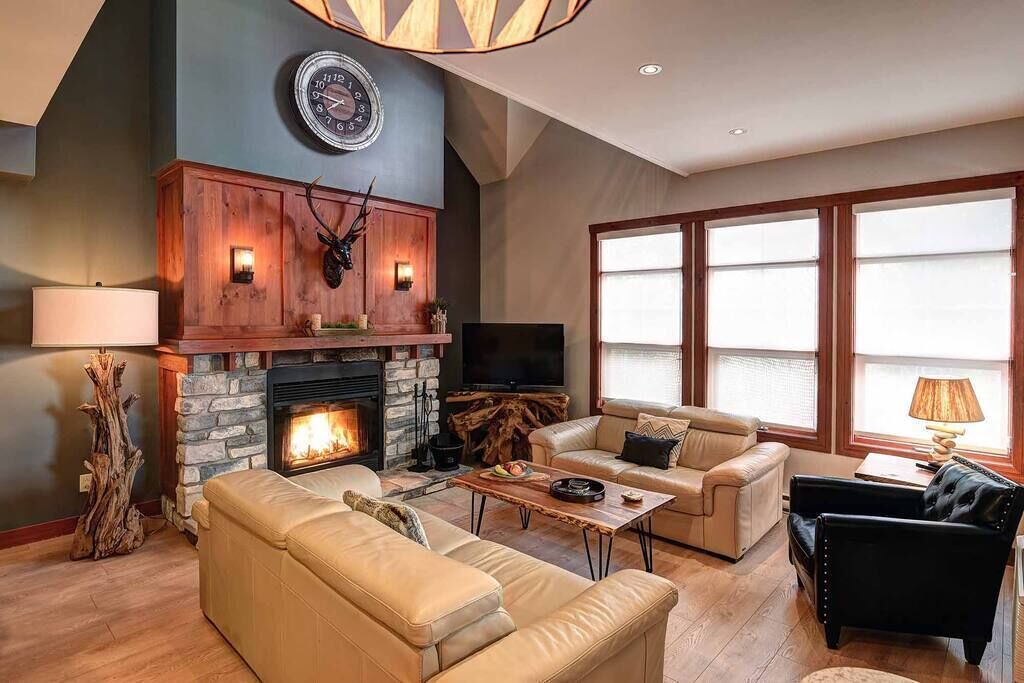 Photo of Livingroom in Tremblant-Les-Eaux