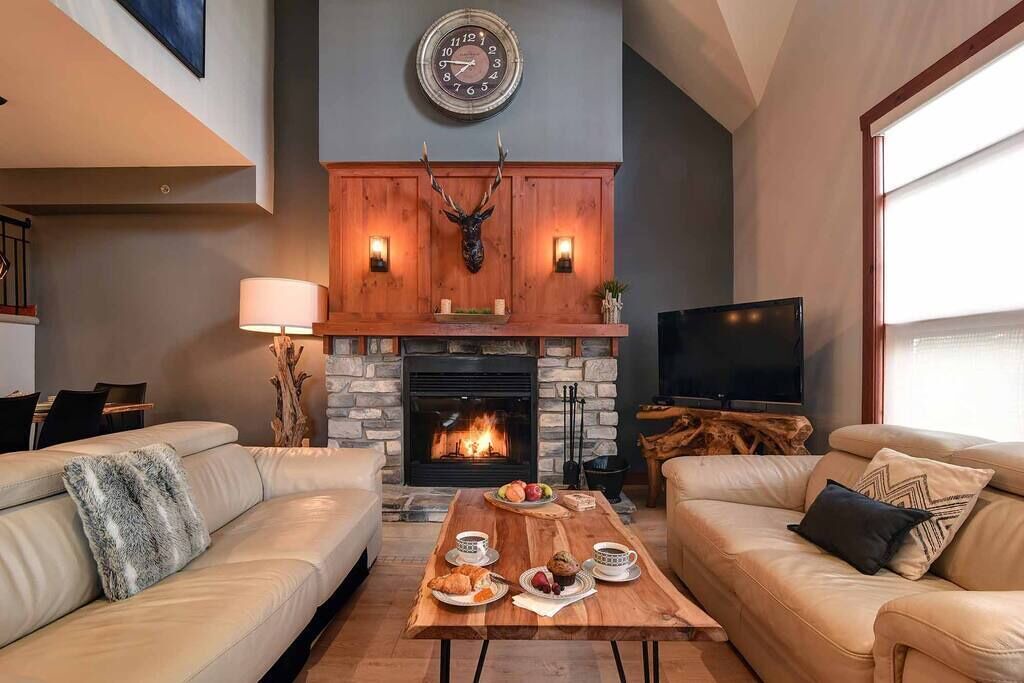 Photo of Livingroom in Tremblant-Les-Eaux