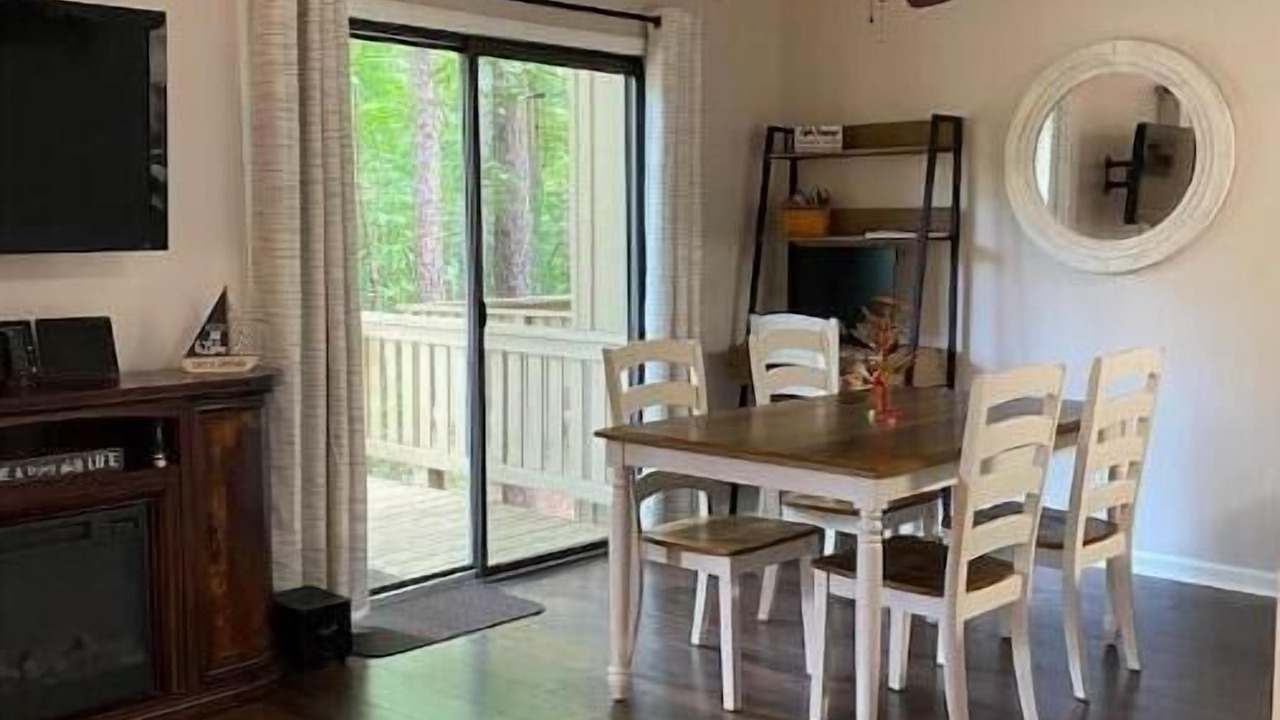 Photo of Livingroom in Salem