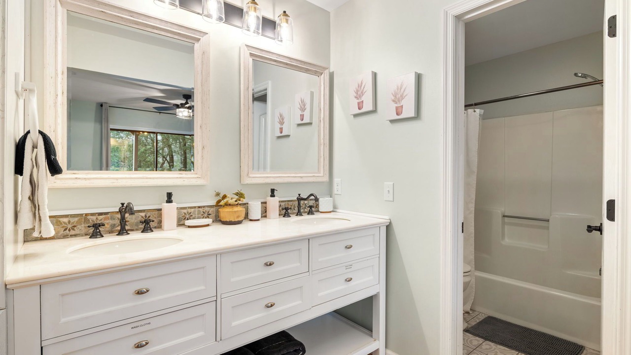 Photo of Bathroom in Maggie Valley