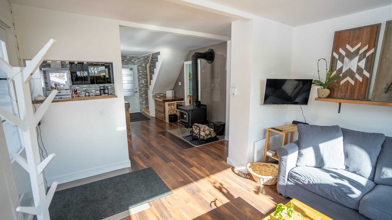 Photo of Livingroom in Saint-Brigitte-de-Laval