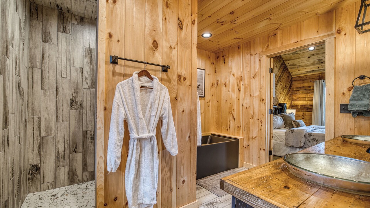 Photo of Bedroom in Mineral Bluff