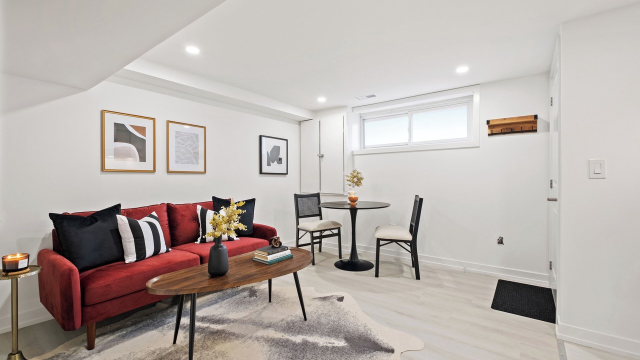 Photo of Livingroom in Newtonbrook