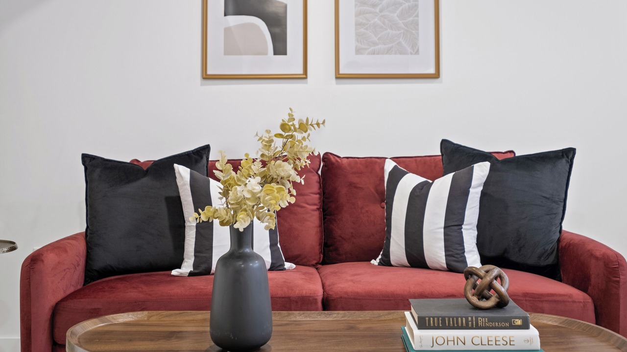 Photo of Livingroom in Newtonbrook