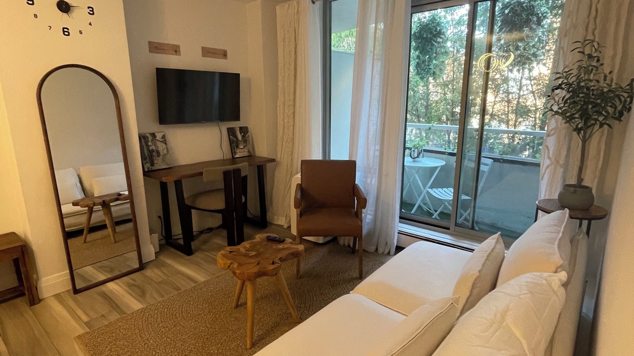 Photo of Livingroom in Forest Hill South
