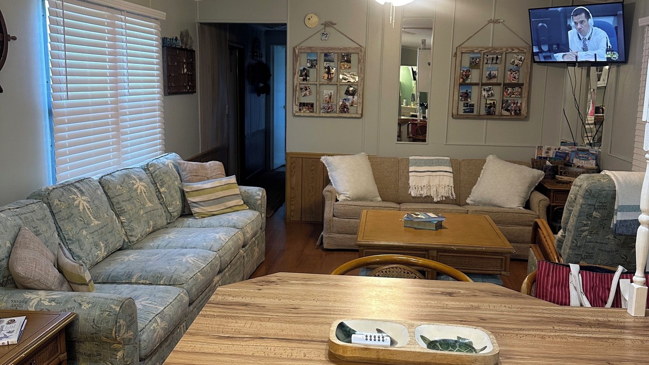 Photo of Livingroom in Cedar Point