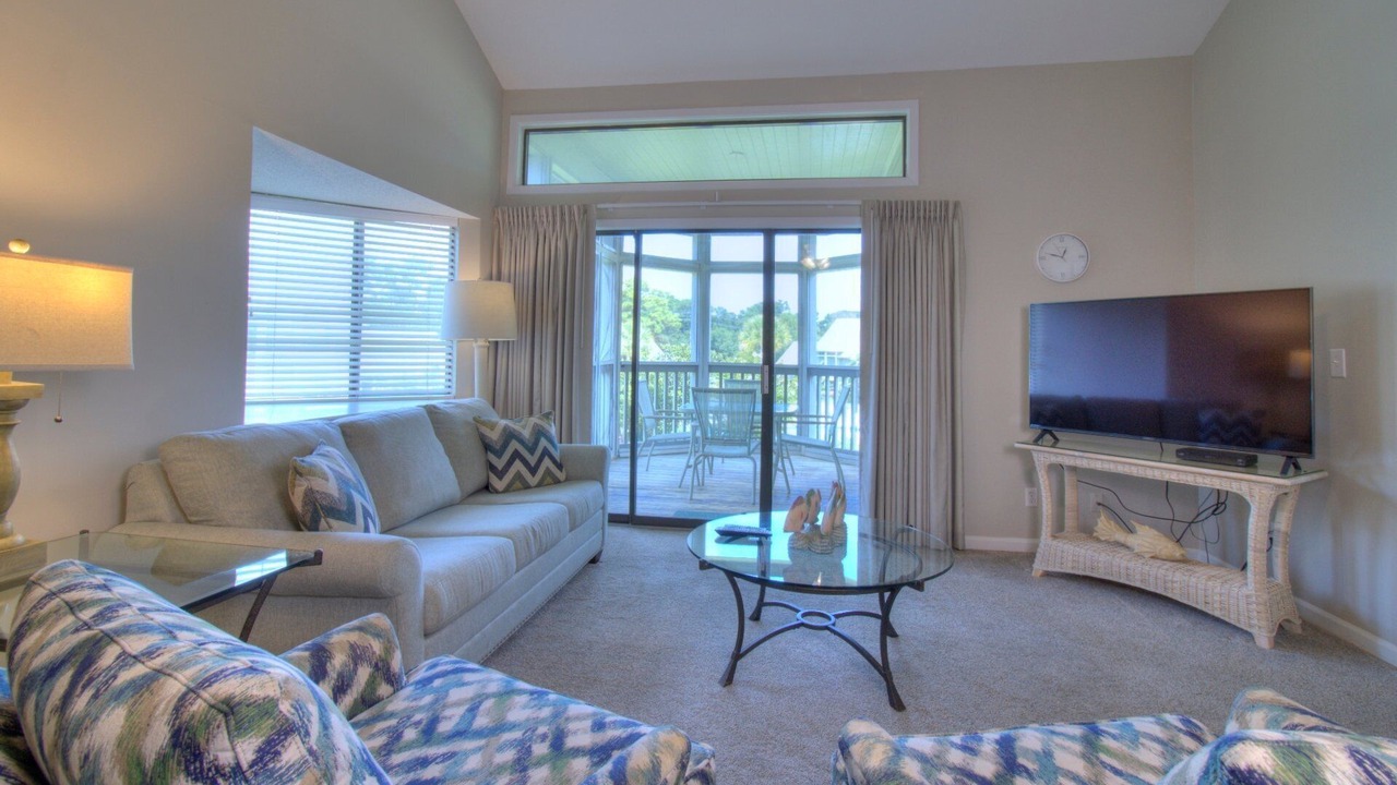 Photo of Livingroom in Arcadian Shores